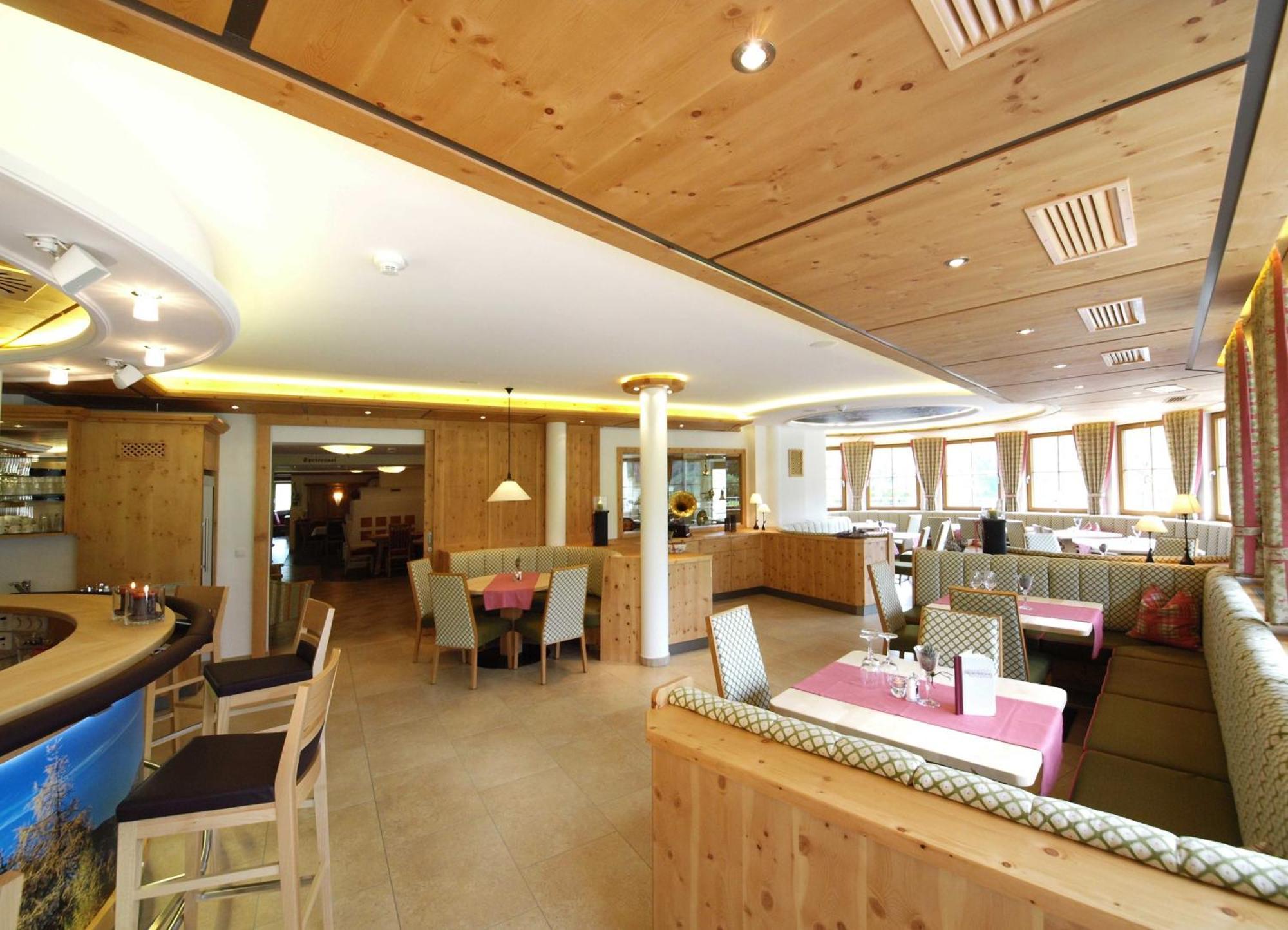 Berghotel Alpenklang غروسارل المظهر الخارجي الصورة